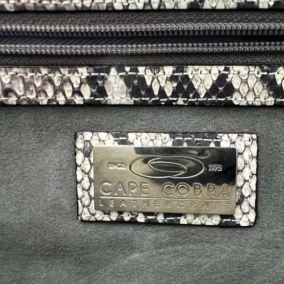 New Cape Cobra Beirut Saddle Bag, Genuine Natural Python - Picture 9 of 16